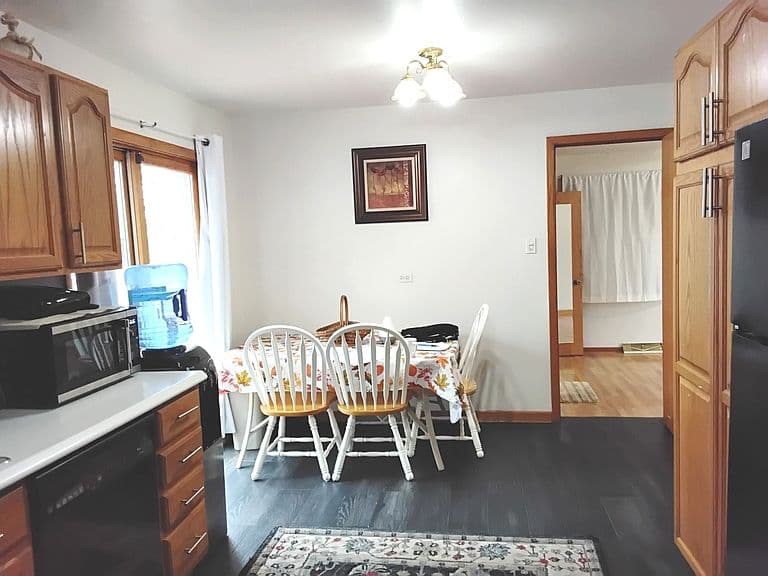 Listing photo 5