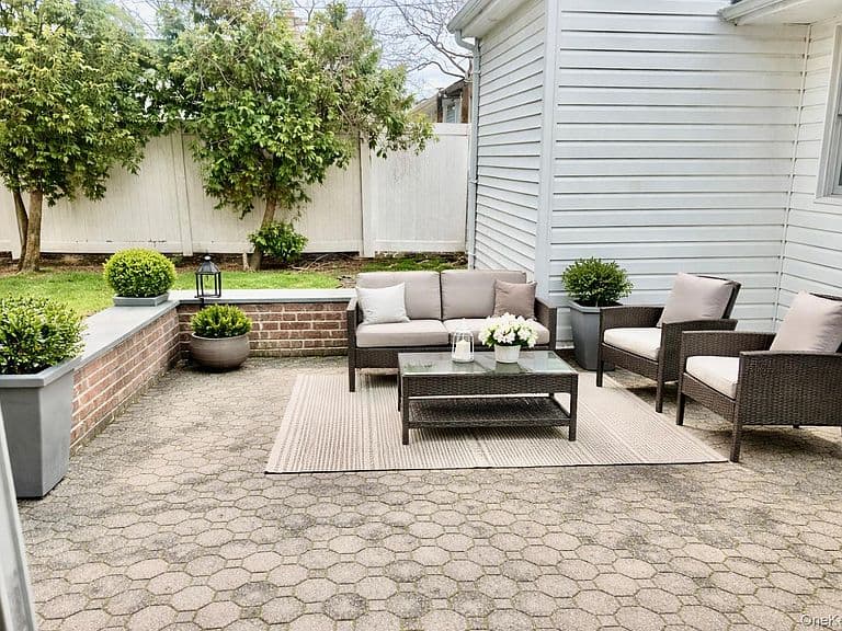 Listing photo 4