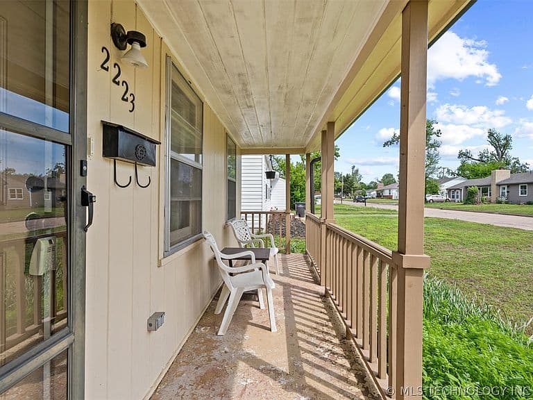 Listing photo 4
