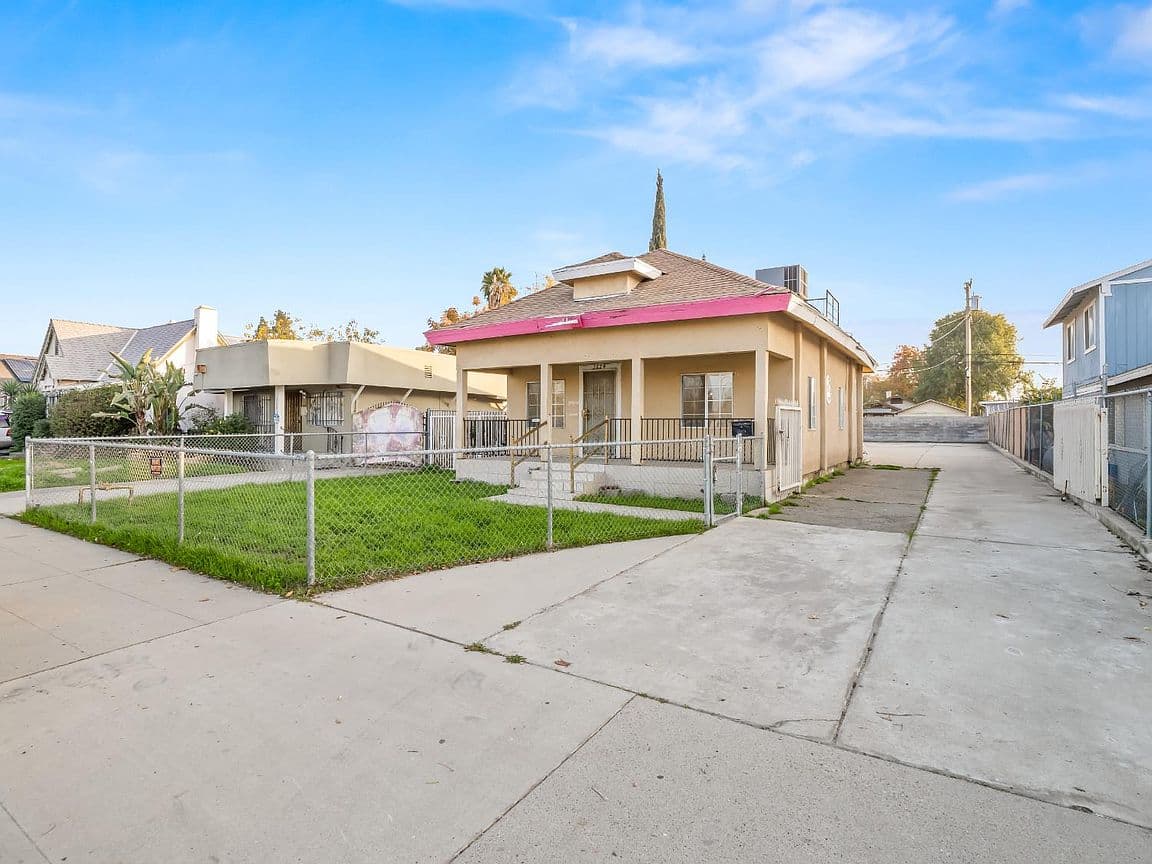 Primary listing photo