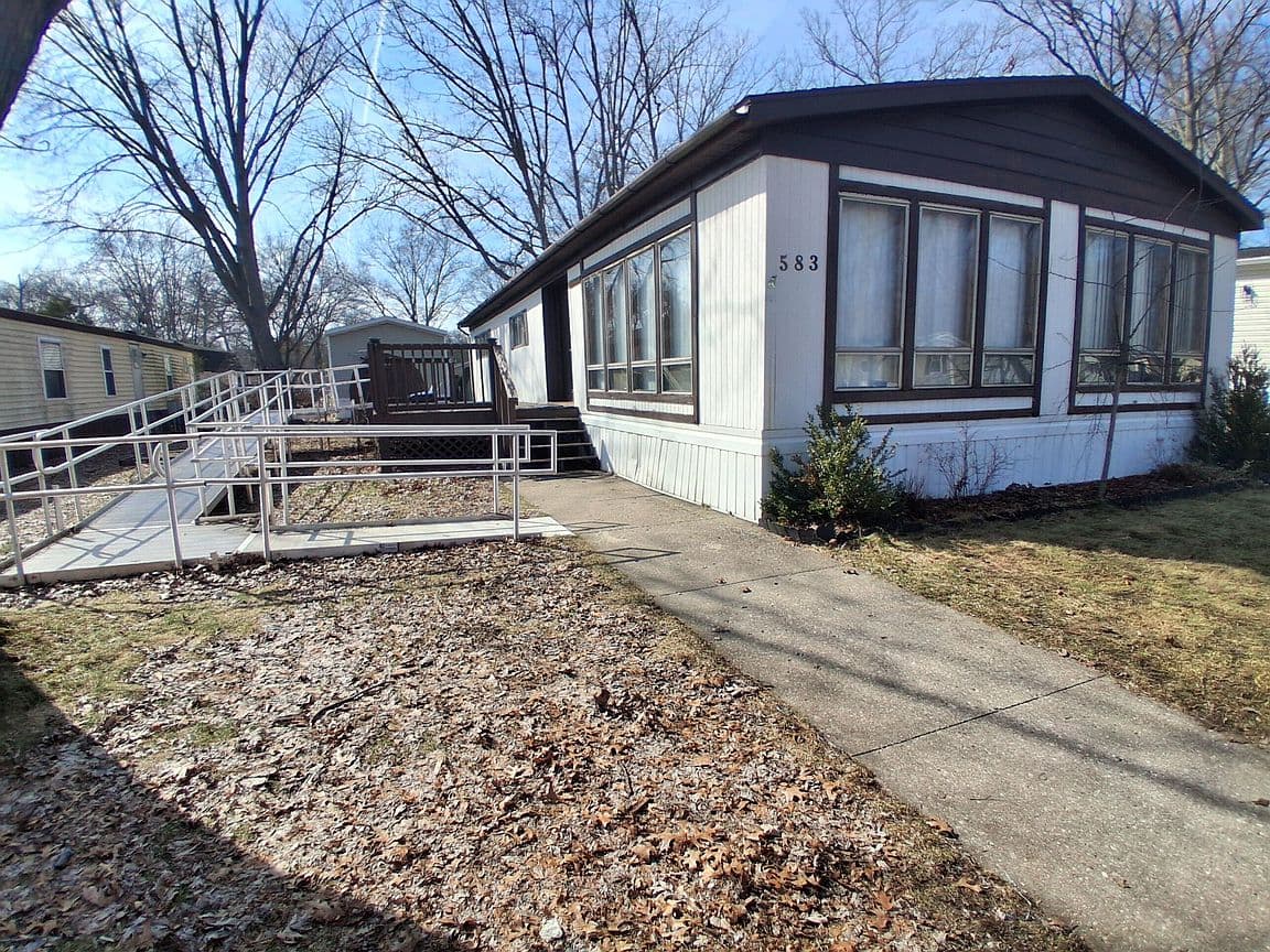 Primary listing photo