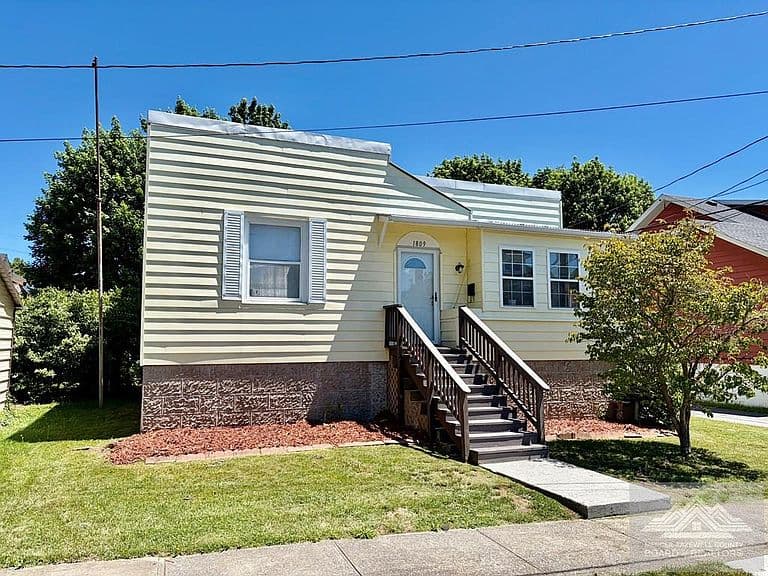 Listing photo 3