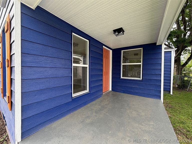 Listing photo 3