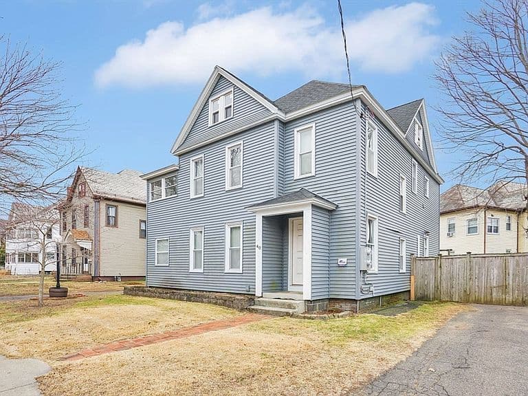 Listing photo 2