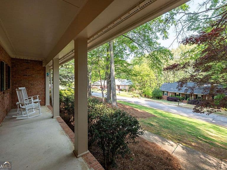 Listing photo 4