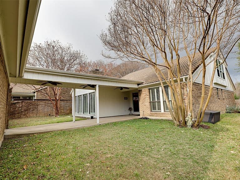 Listing photo 4