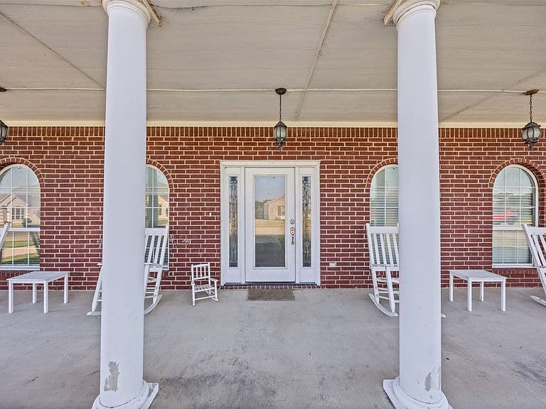 Listing photo 5