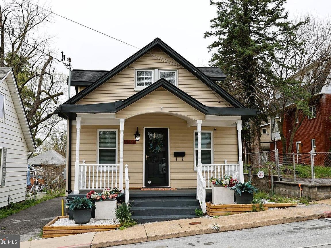 Primary listing photo