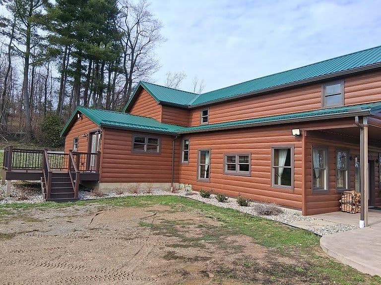 Listing photo 2