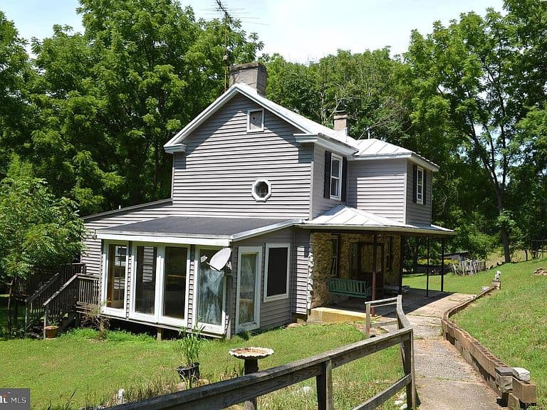Listing photo 5