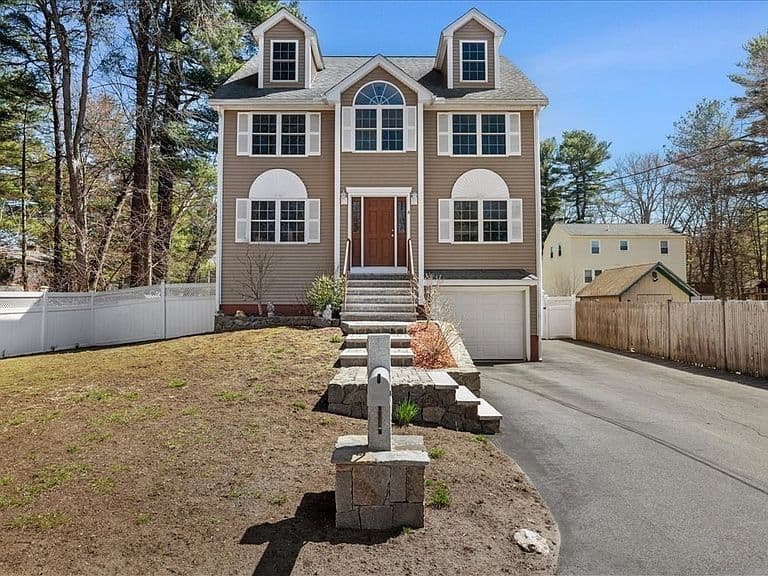 Listing photo 2