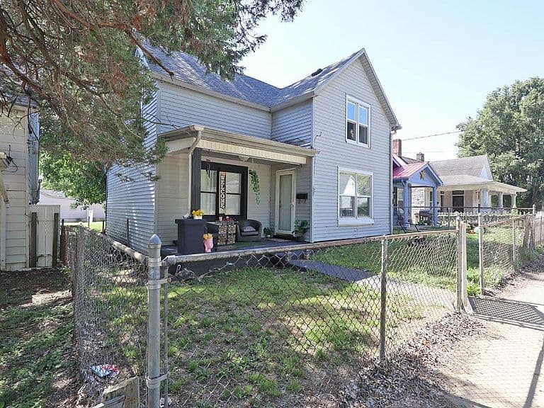 Listing photo 3