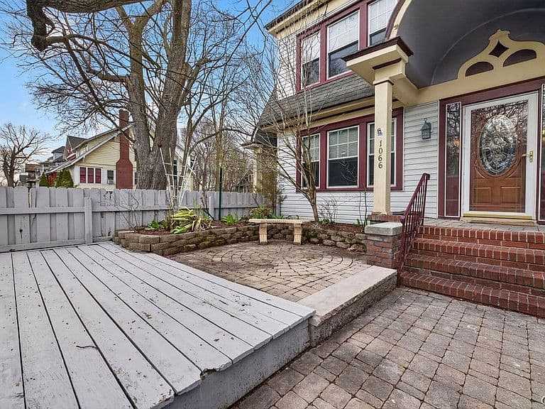 Listing photo 4