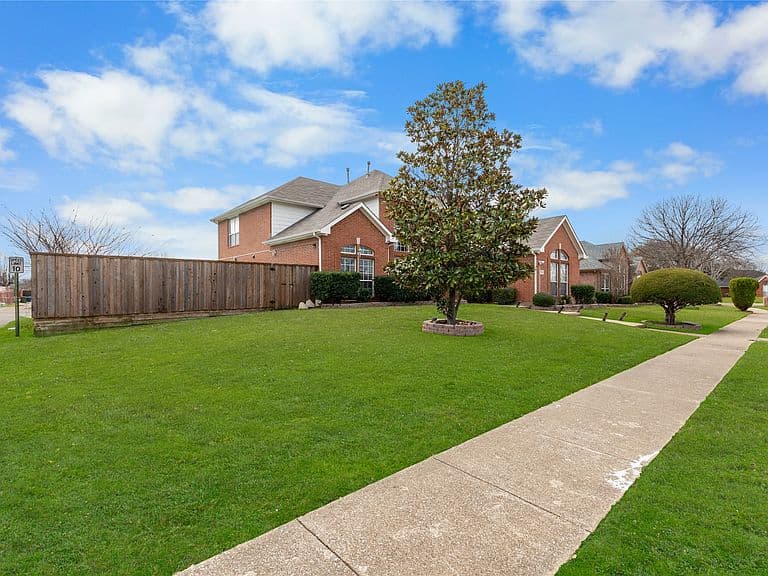 Listing photo 4