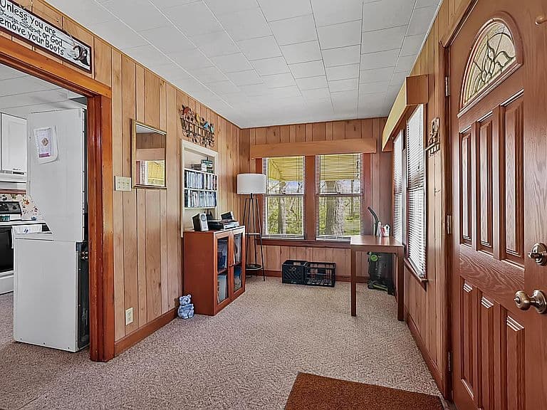 Listing photo 4