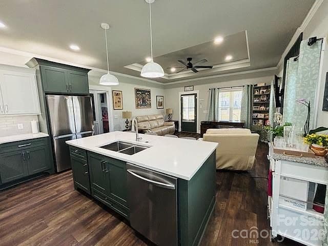 Listing photo 5
