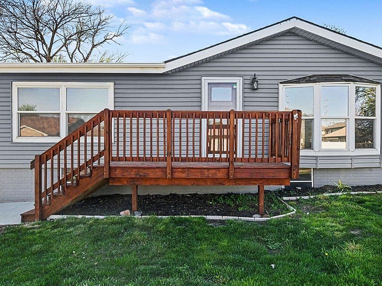 Listing photo 3