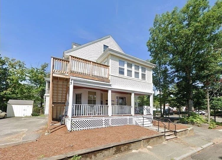 Listing photo 3