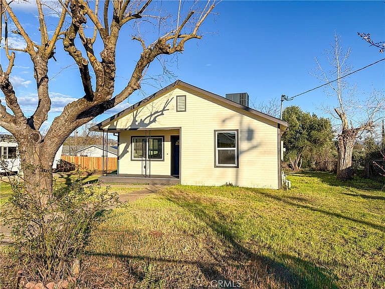 Listing photo 5