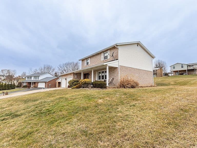 Listing photo 4