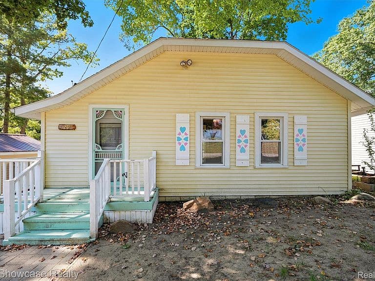 Listing photo 4