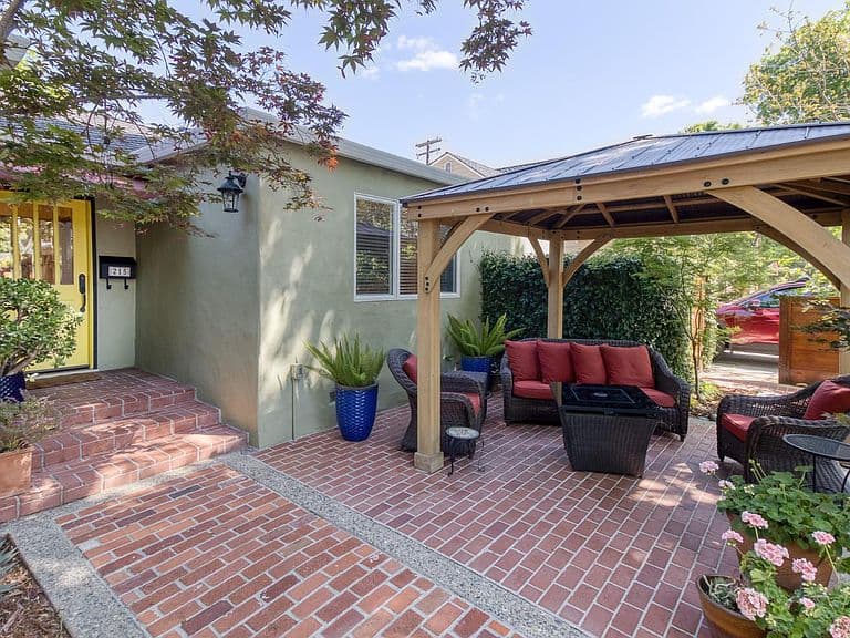 Listing photo 4