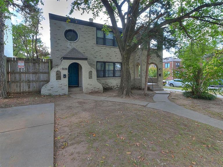 Listing photo 3