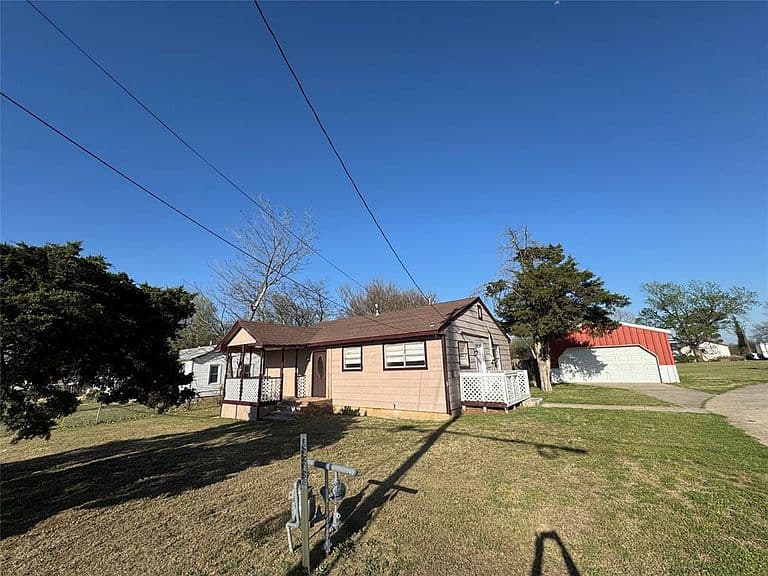 Listing photo 3