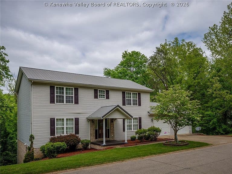 Listing photo 3