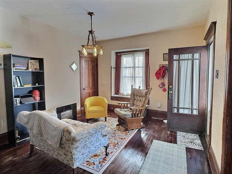 Listing photo 4