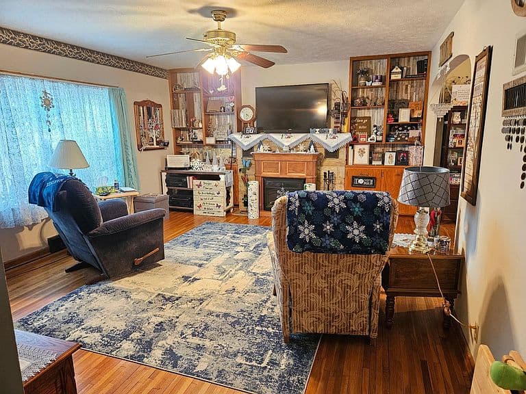 Listing photo 4