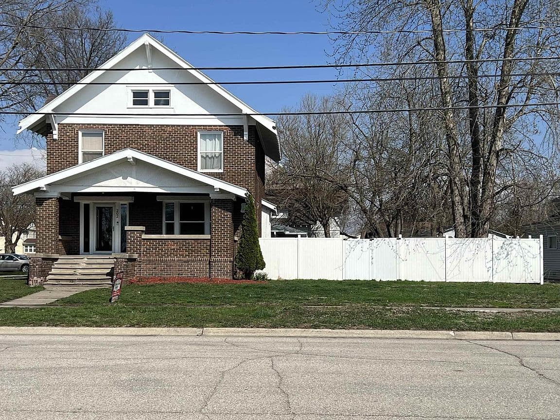Primary listing photo