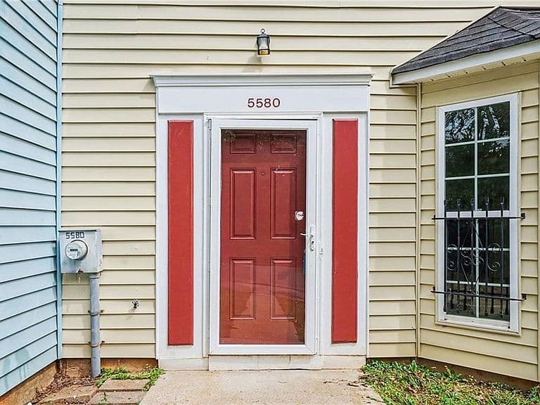 Listing photo 3