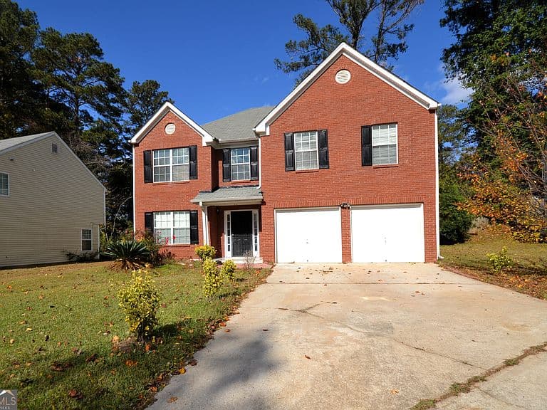Listing photo 2