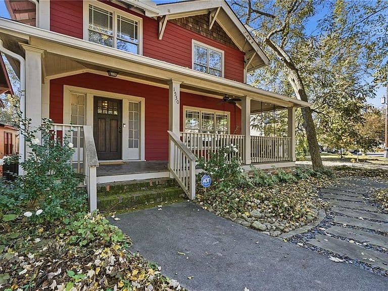 Listing photo 5