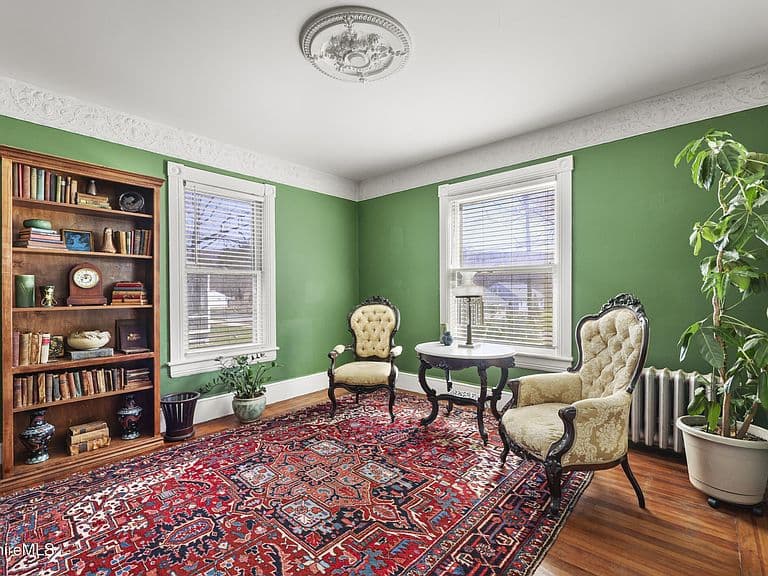 Listing photo 5