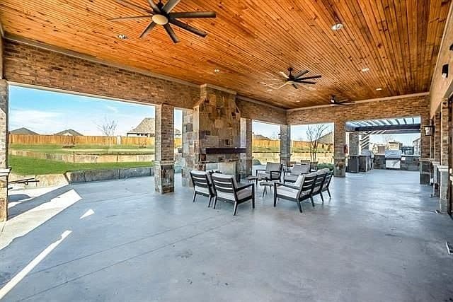 Listing photo 5
