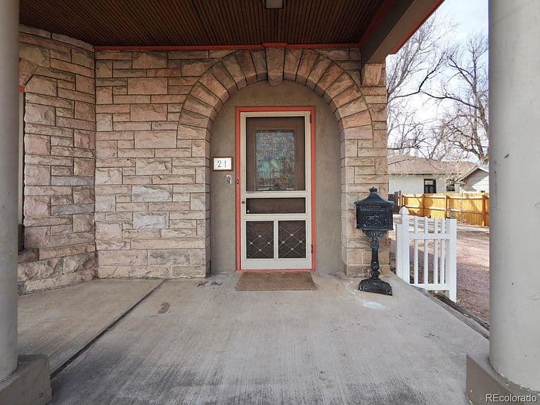 Listing photo 3