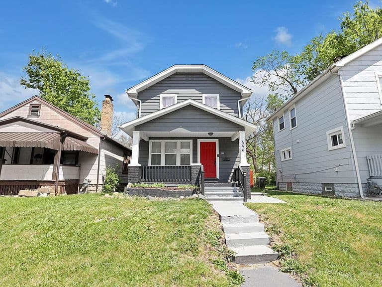 Listing photo 2
