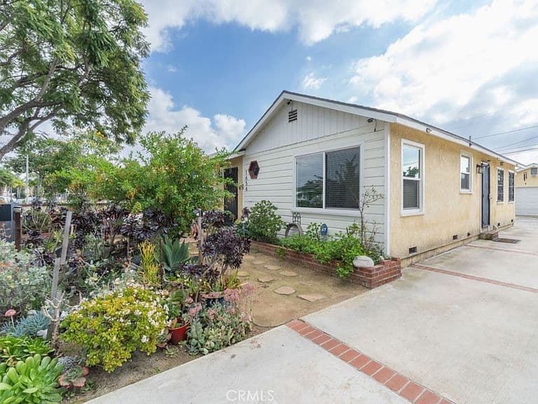 Listing photo 5
