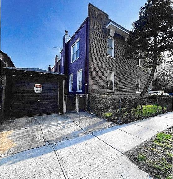 Listing photo 2