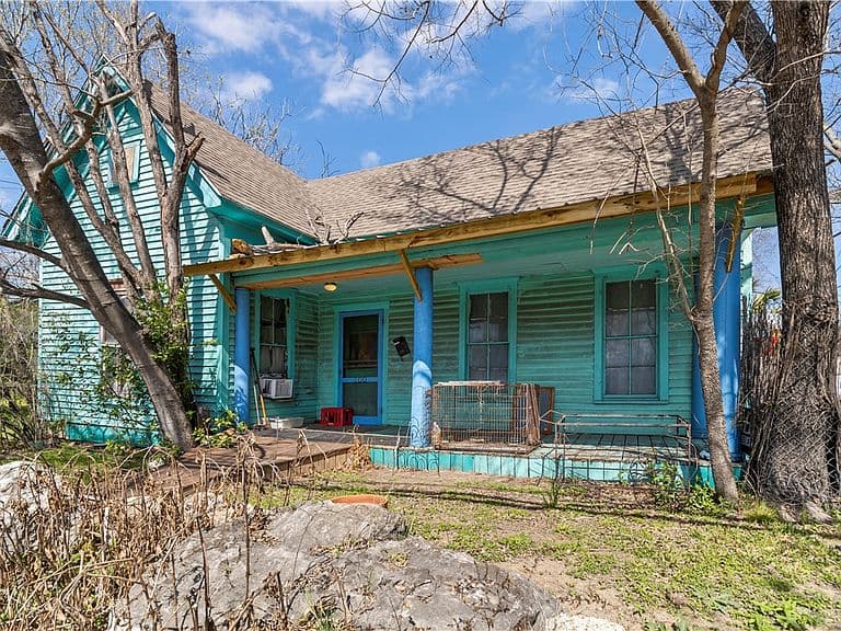 Listing photo 5