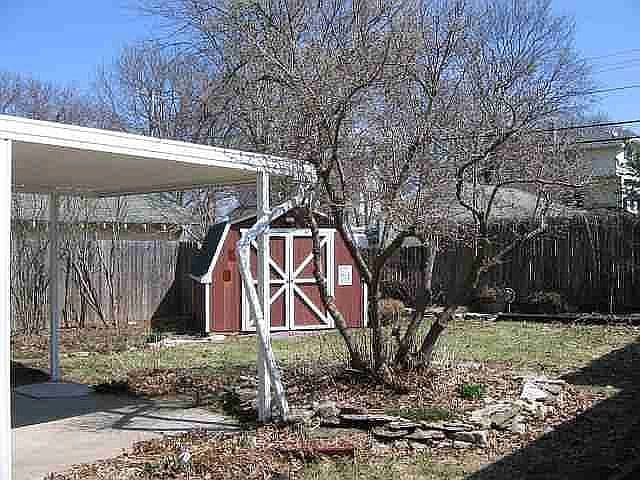 Listing photo 5