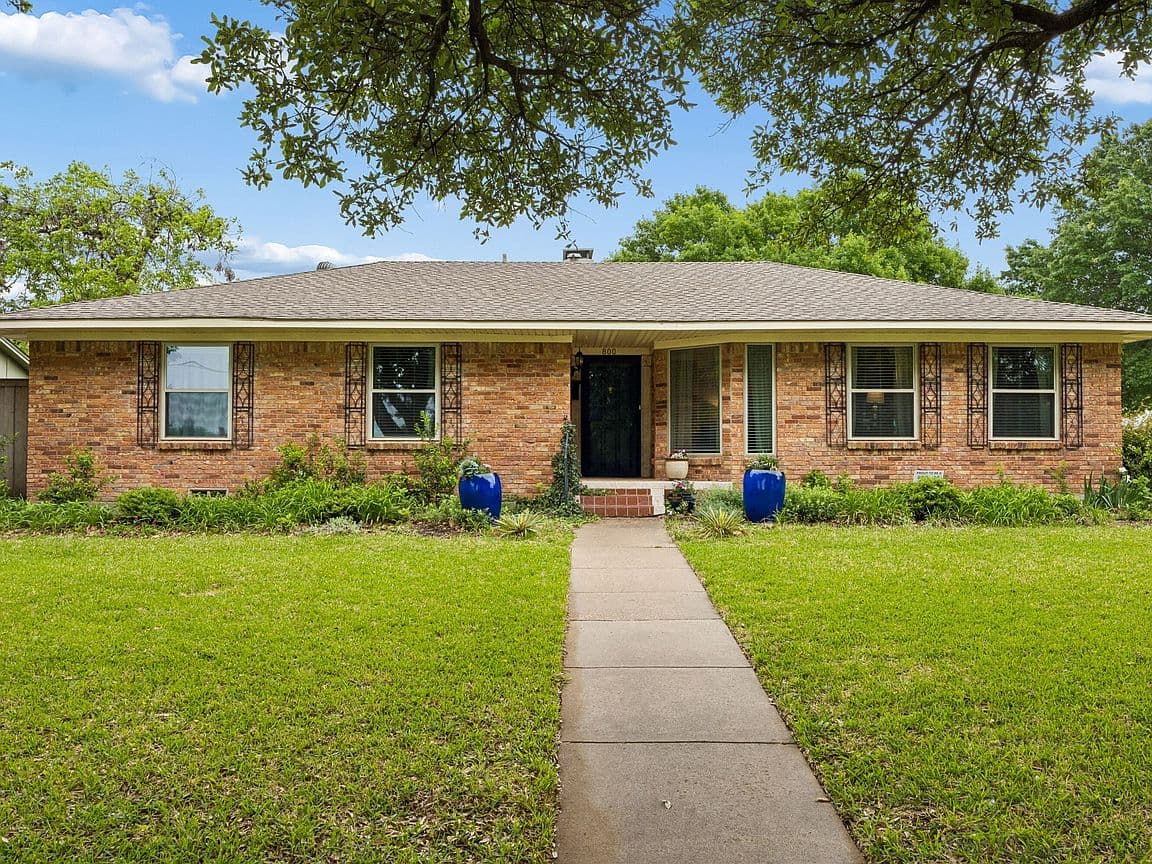 Primary listing photo