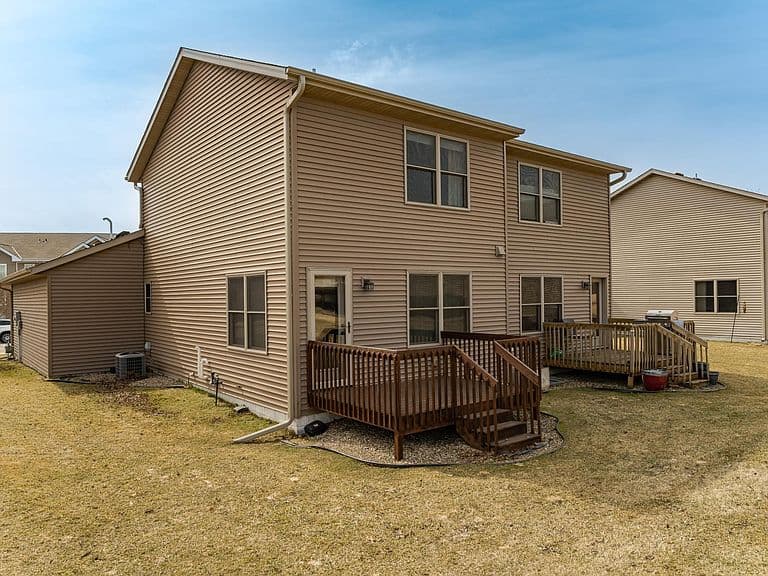 Listing photo 5