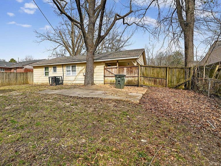 Listing photo 4