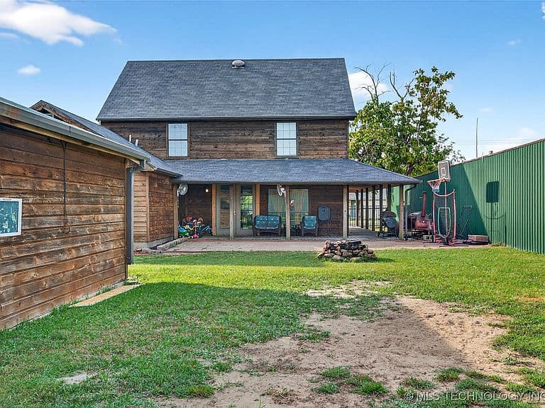 Listing photo 3