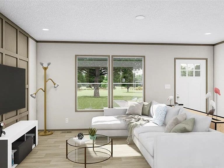 Listing photo 3