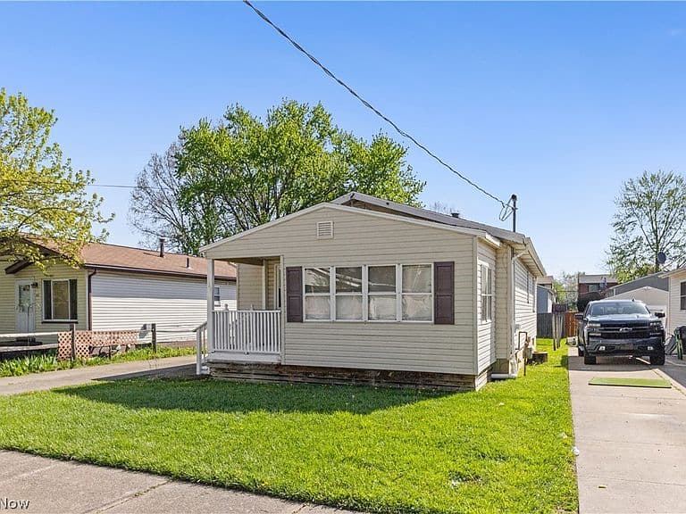 Listing photo 3