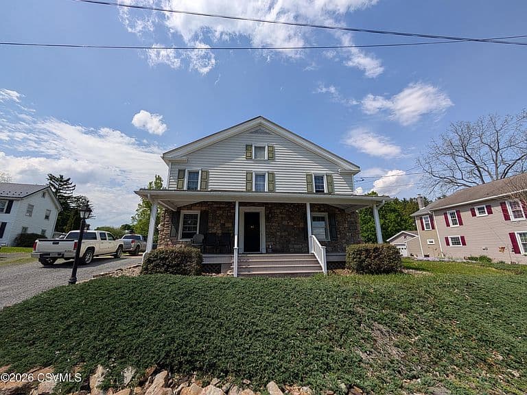 Listing photo 3